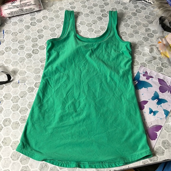 No Boundaries Small Green Tank Top - Picture 1 of 6